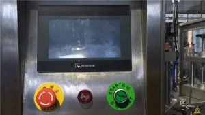 प्रचंड कंपनसंख्या असलेल्या (ध्वनिलहरी) सीलिंग कॉस्मेटिक ट्यूब फिलिंग मशीन