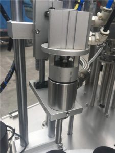 प्रचंड कंपनसंख्या असलेल्या (ध्वनिलहरी) सीलिंग कॉस्मेटिक ट्यूब फिलिंग मशीन